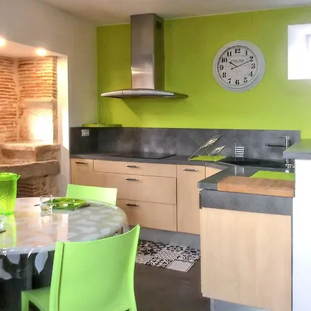 Maison Charmante Avec Piscine A Tatil Evi Loupiac (Lot)